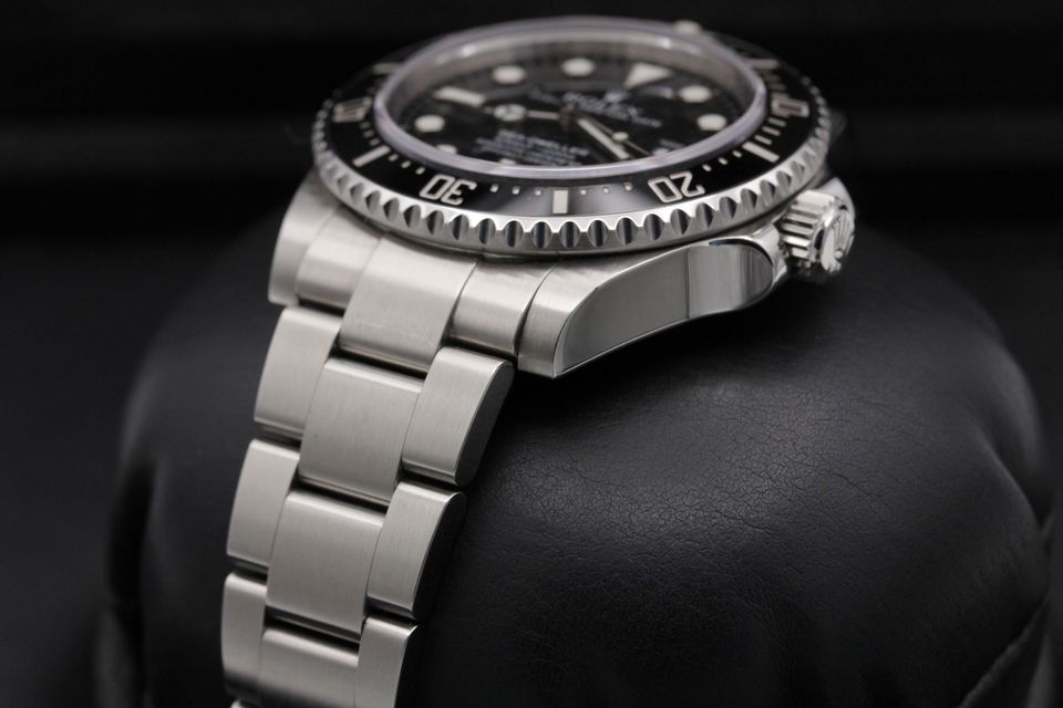 Rolex Sea-Dweller 4000 116600 Image 2
